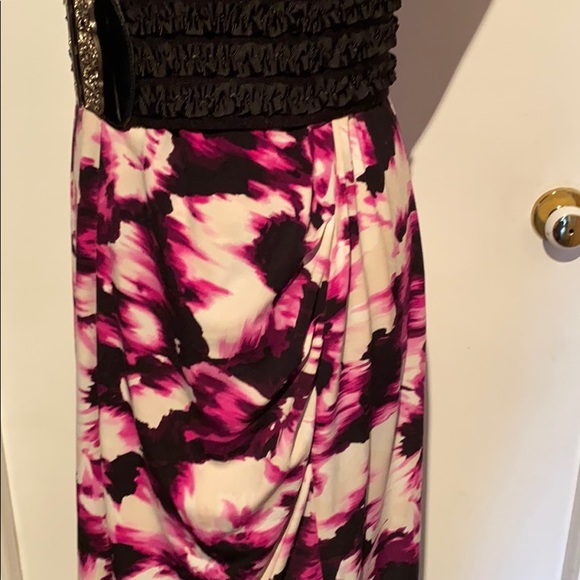 PLANET Midi Dress w/ ruching!!! - Picture 3 of 12